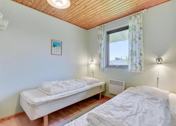 Vakantiehuis Ingebore - 350m From The Sea By Interhome